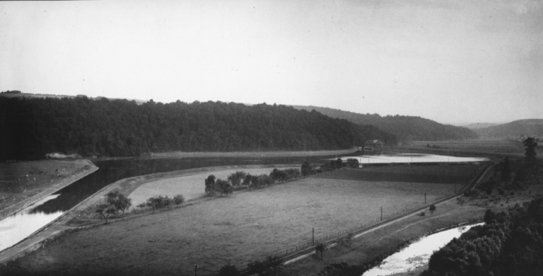 Weiher II mit Krafthaus - Juni 1932